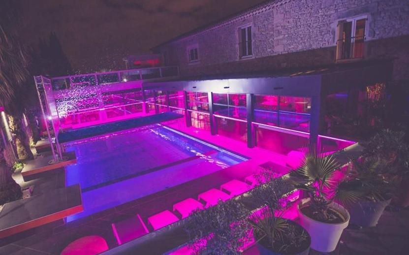 Mas La Farelle Gite, Fitness & Salle De Jeux Gratuite & Spa En Supplement Nîmes Dış mekan fotoğraf