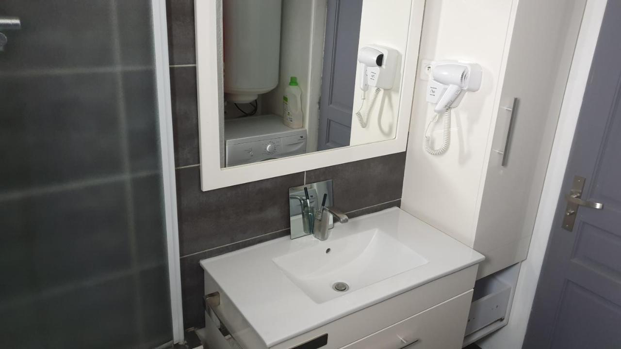 Mas La Farelle Gite, Fitness & Salle De Jeux Gratuite & Spa En Supplement Nîmes Dış mekan fotoğraf